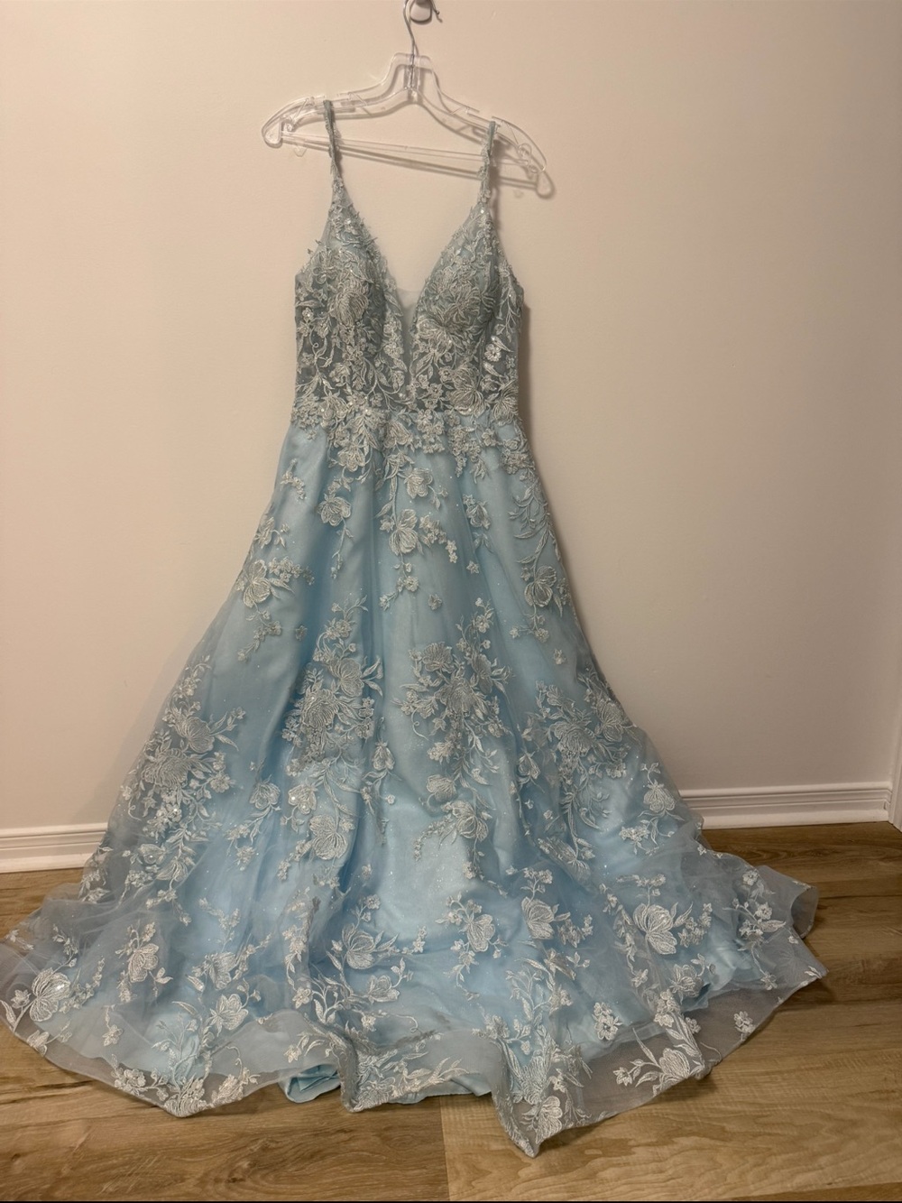 Elegant Light Blue Lace Appliqué Evening Gown